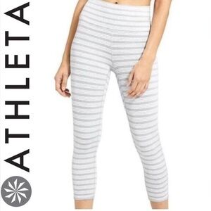 UEC ATHLETA HIGH WAISTED Chaturanga Grey & White Striped Capri Leggings sz S